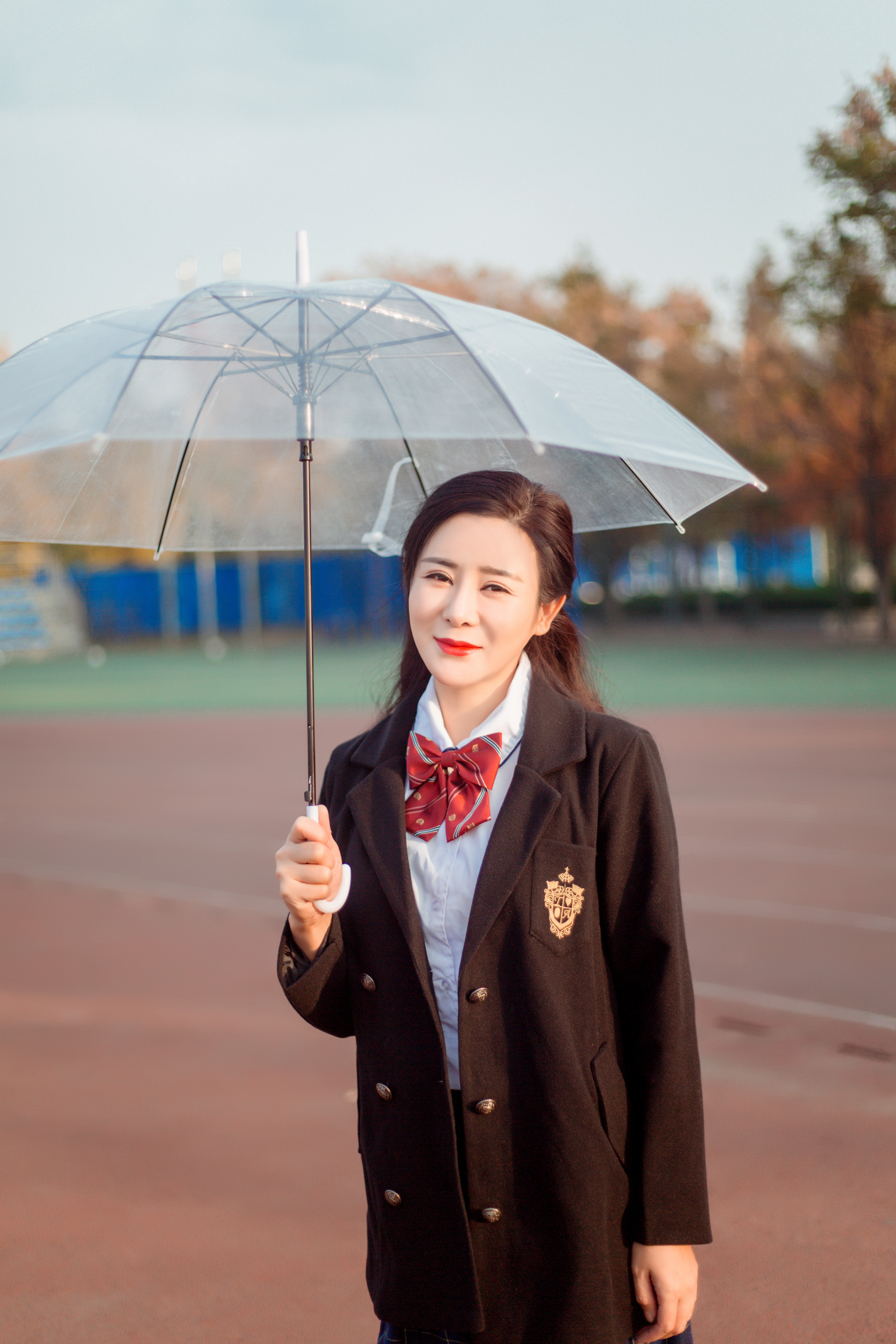  p>肖雨蒙,1982年5月26日出生于山东省临沂市平邑县,中国内地女歌手