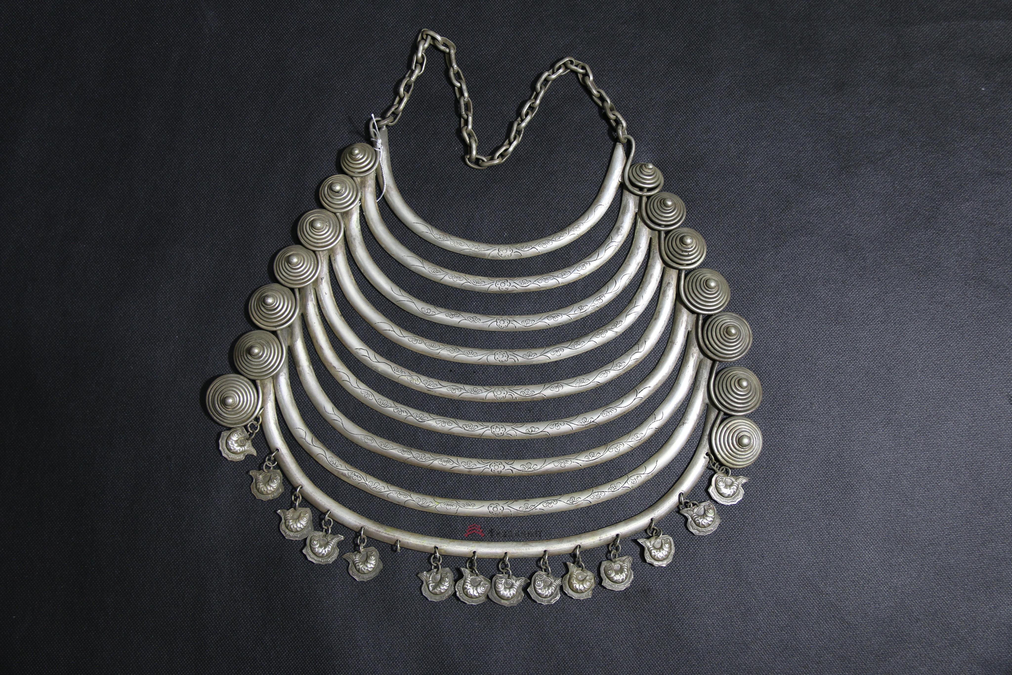 当代花溪苗族九层实心鱼坠项圈