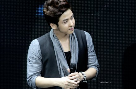  p>金起范 i>(kim kibum) /i>,1987年8月21日出生于韩国首尔特别市