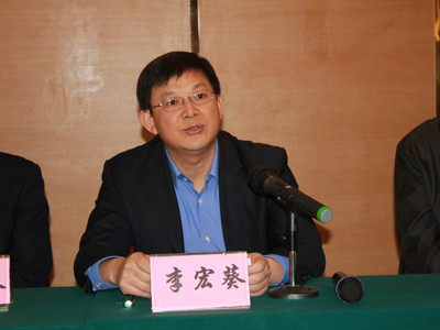  /p> p data-id="gnbs7ps0c2">现任中宣部传媒监管局局长. /p>