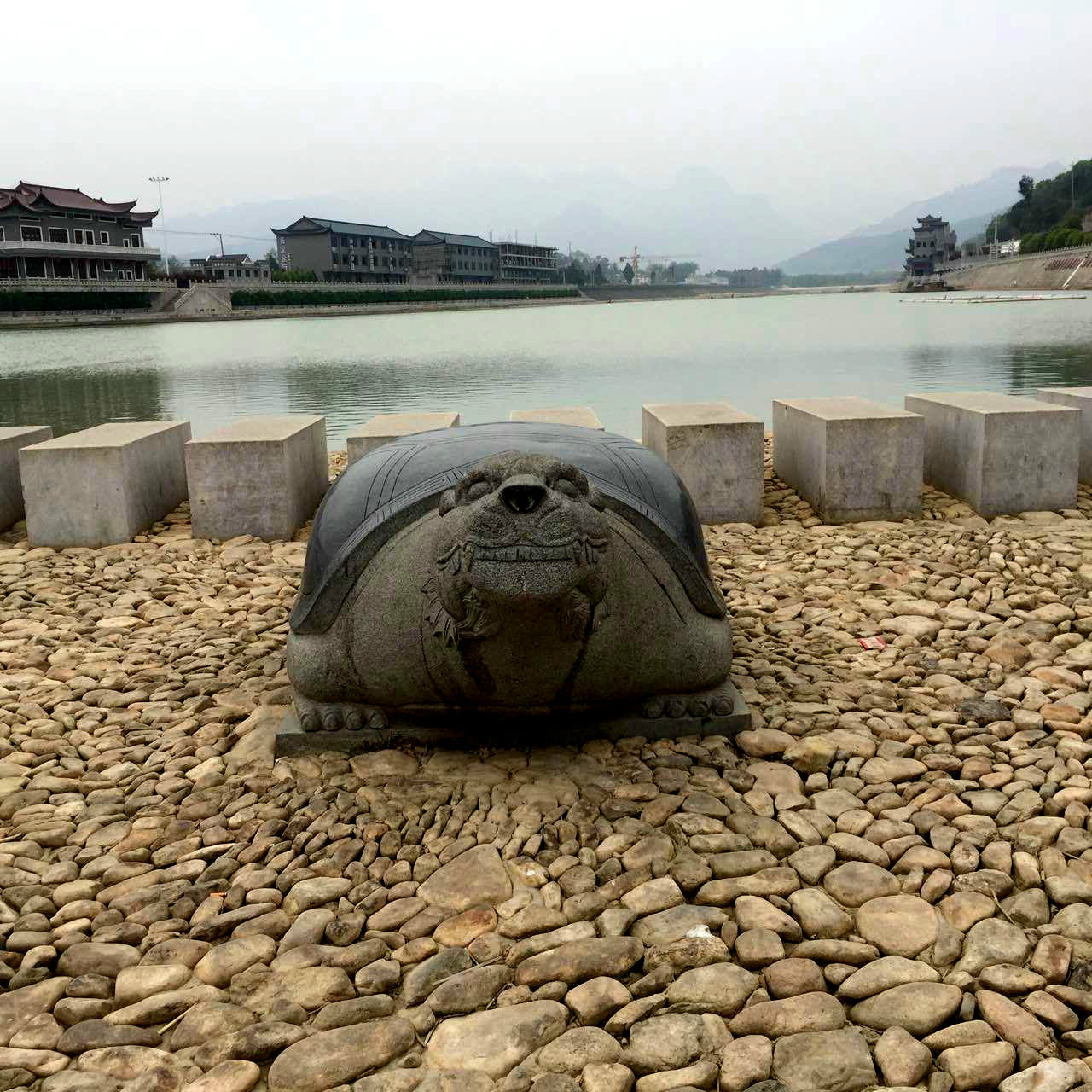 黄金溪位于浙江省温州市 a target="_blank" href="/item/乐清市芙蓉
