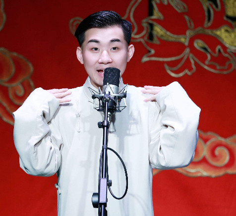 ">陶阳,1997年9月27日出生于江西省南昌市,中国内地京剧演员,相声演员