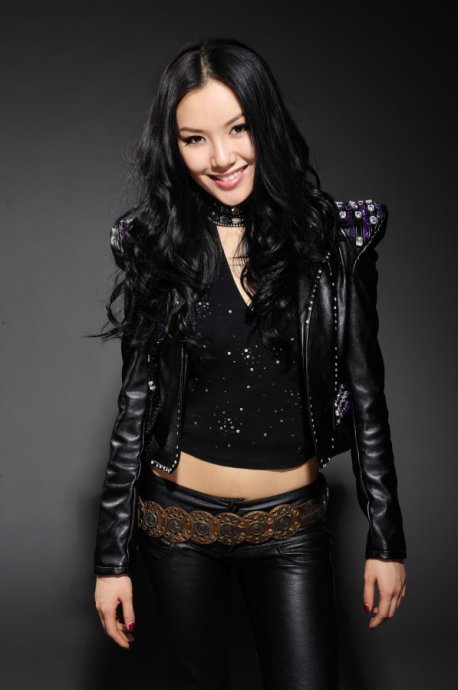  p data-id="gnx7h5y2i3">倪珈,本名罗丹笛