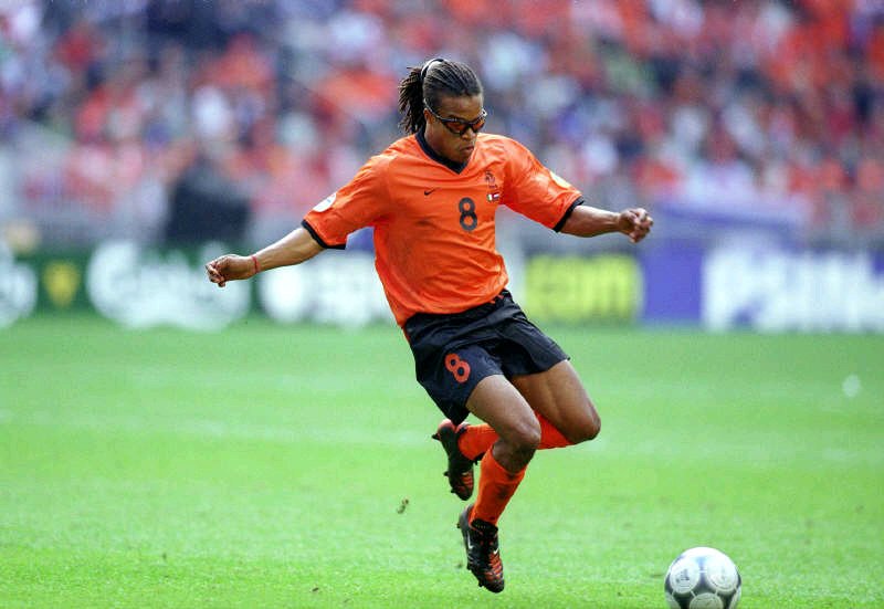  p>埃德加·戴维斯(edgar davids),全名埃德加·斯蒂文·戴维斯(edgar