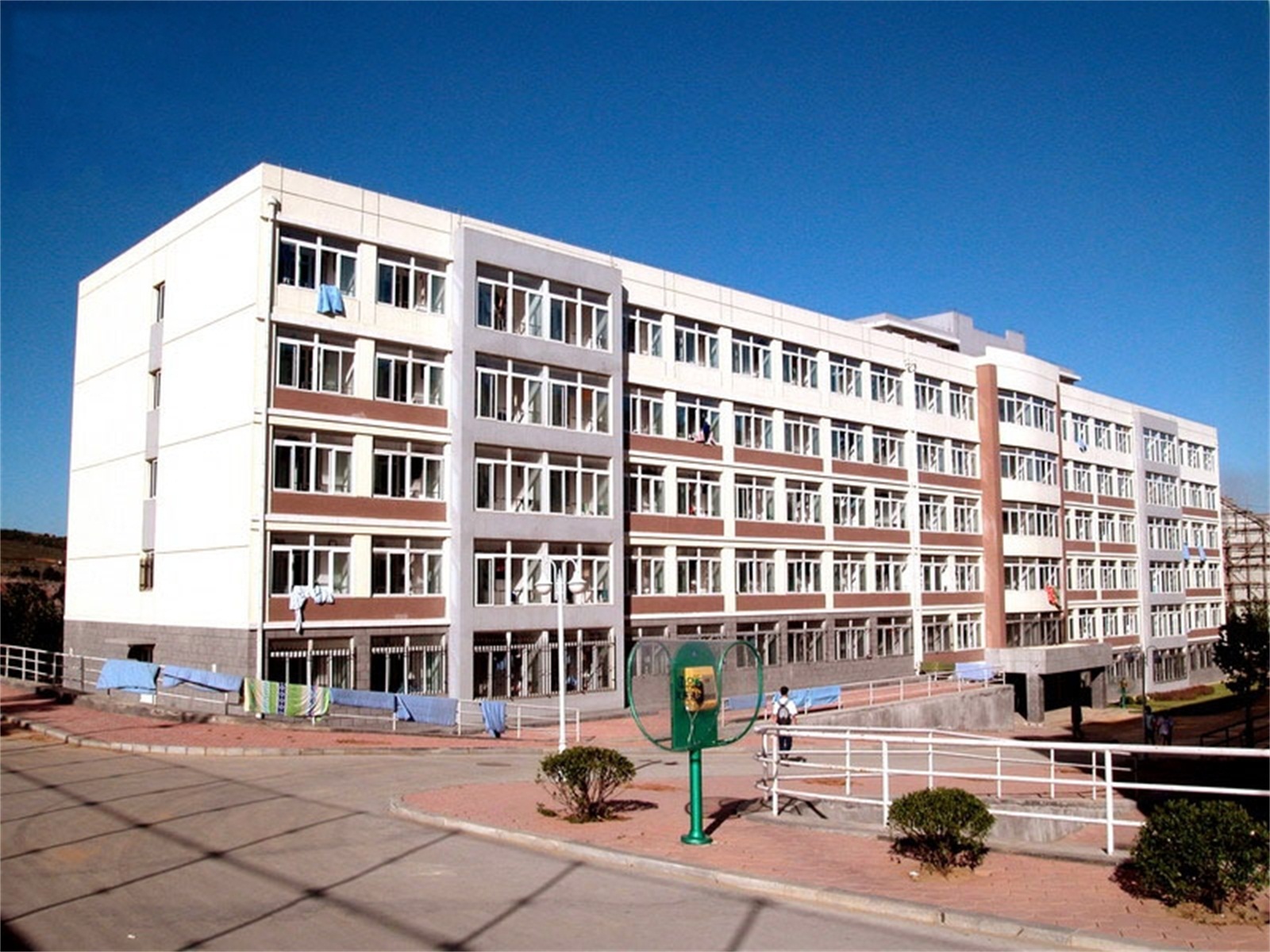 大连轻工业学院