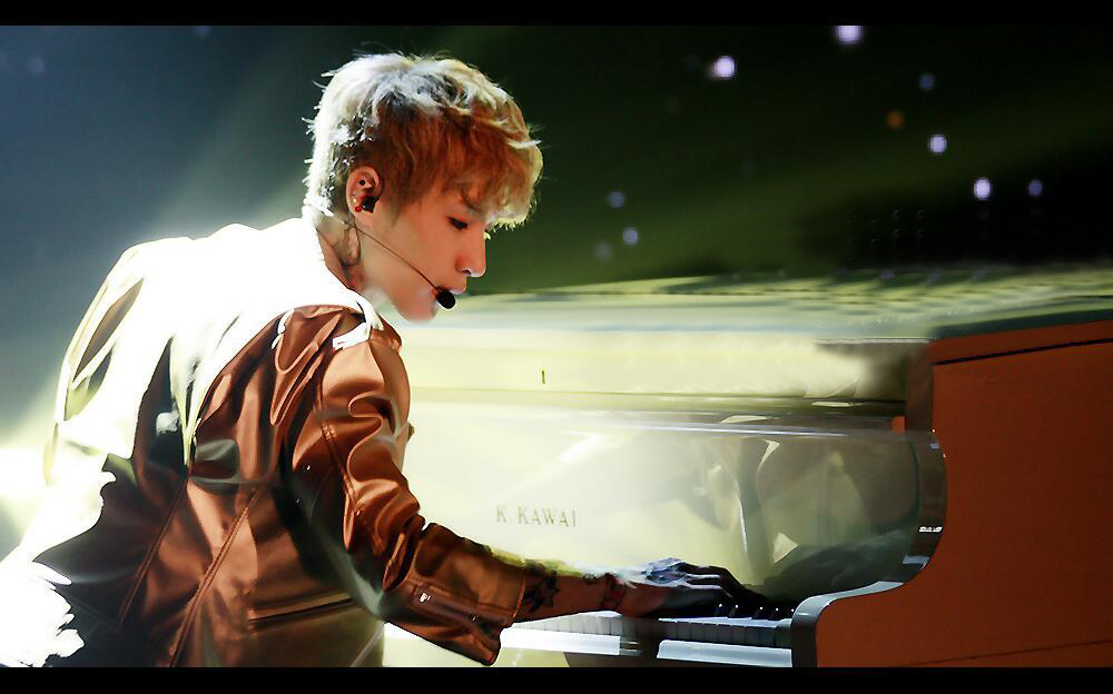  p>刘宪华(henry lau),1989年10月11日出生于加拿大,就读于伯克利音乐