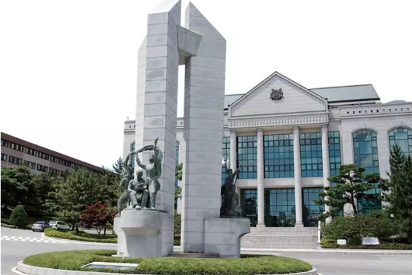  p>蔚山大学(               ,university of ulsan)是韩国最著名高等