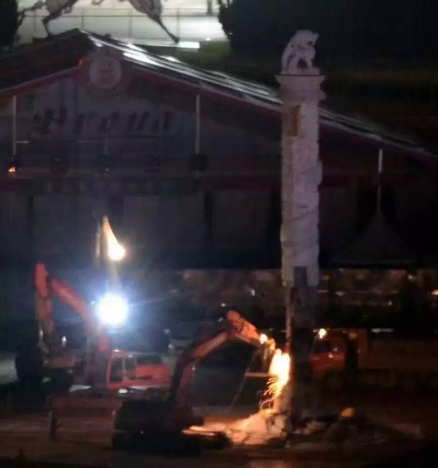 大连星海广场华表