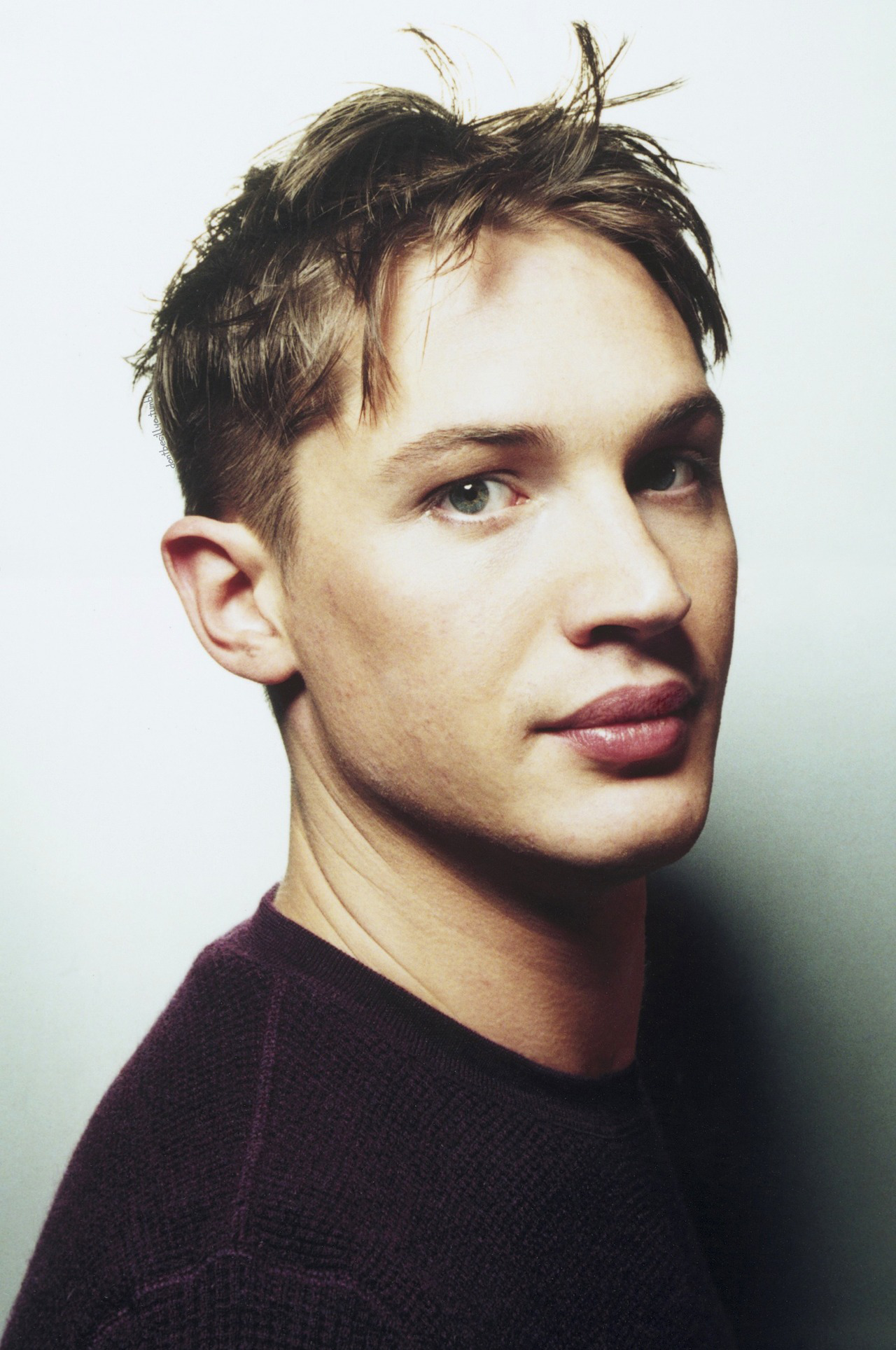  p>汤姆·哈迪(tom hardy),1977年9月15日出生于英国伦敦哈默史密斯