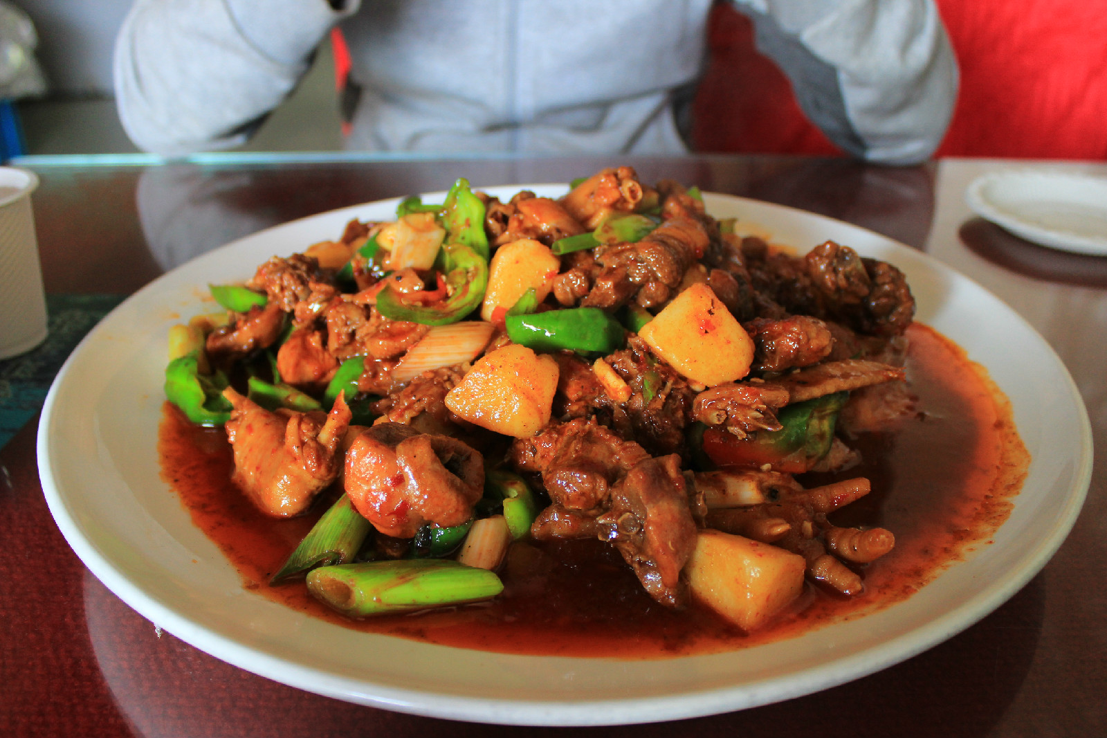 新疆大盘鸡是哪里的菜=新疆大盘鸡哪里的最正宗味道好