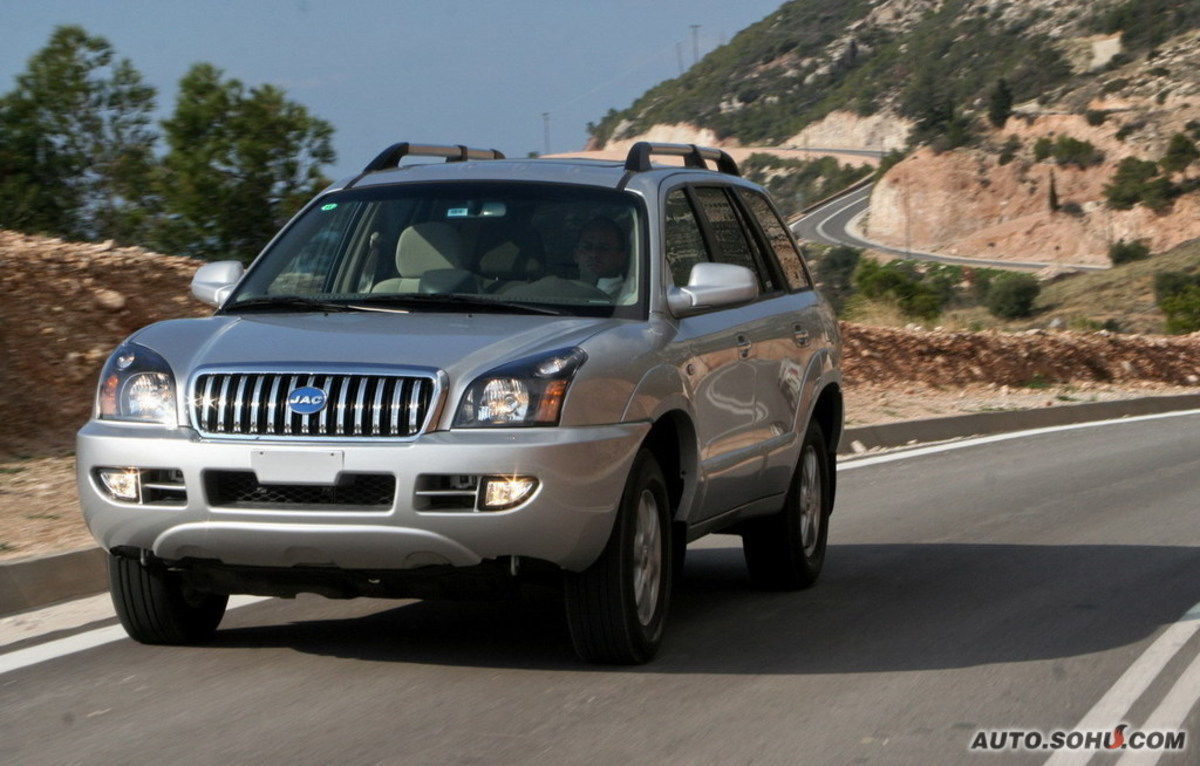  p>江淮瑞鹰,是江淮旗下的首款suv车型,采用发光二级管设计的 a href=