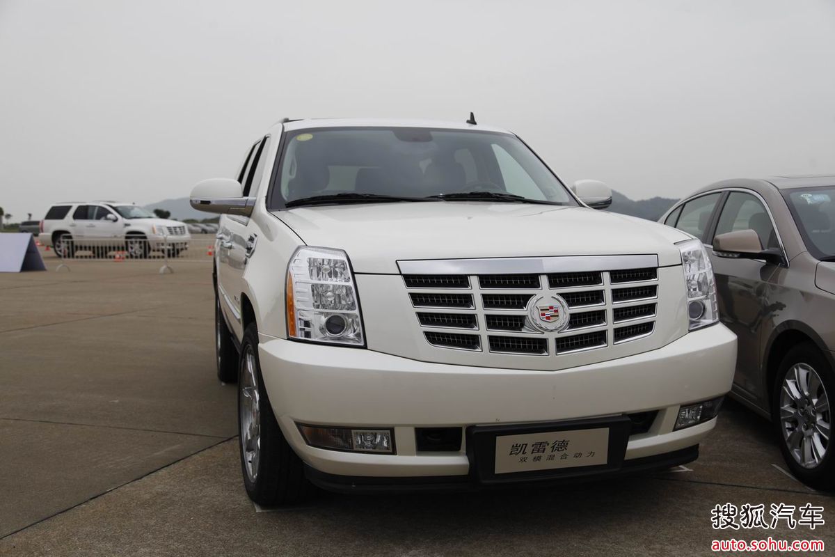 凯迪拉克凯雷德