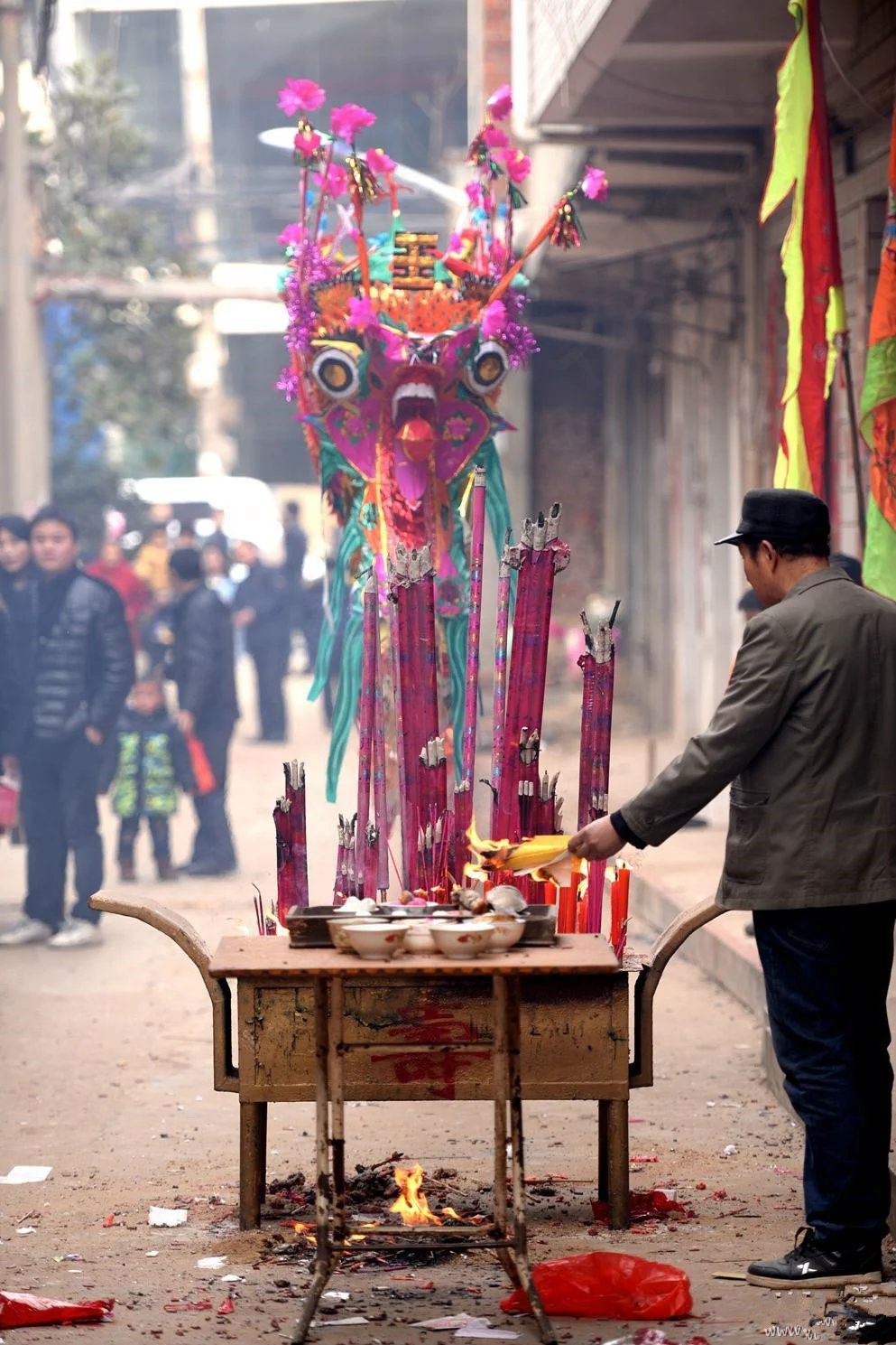  p>杨店龙灯,是一种湖北孝感地区龙舞文化.