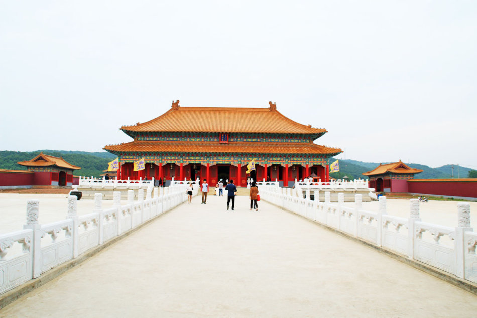  p>滁州长城影视基地,又名长城影视动漫旅游创意园,滁州影视城,位于