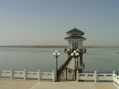  p>仙月湖风景区,位于 a target="_blank" href="/item/昌乐县/331890