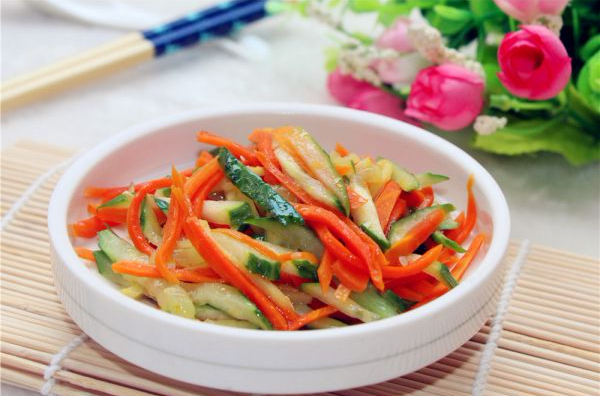 黄瓜炒胡萝卜