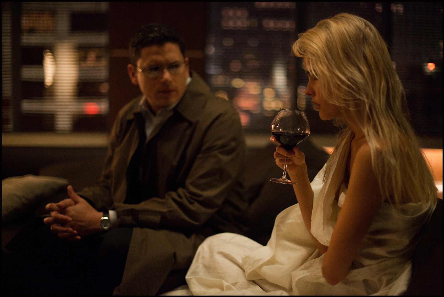  p>《阁楼》是由 a target="_blank" href="/item/艾瑞克·范·洛依