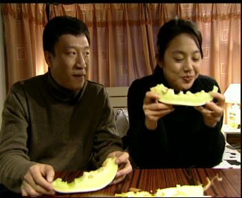  p>《走过幸福》是由 a target="_blank" href="/item/叶大鹰/7322578