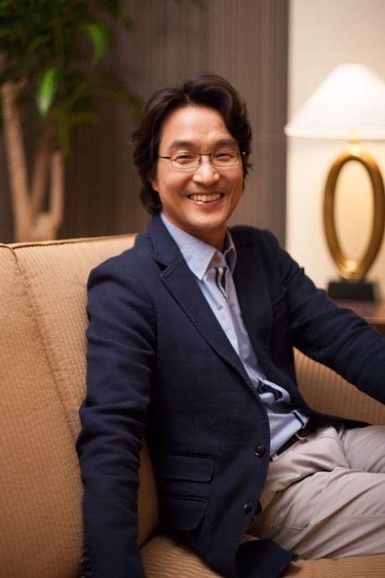  p>韩石圭,1964年11月3日出生于韩国,韩国演员,毕业于 a target="