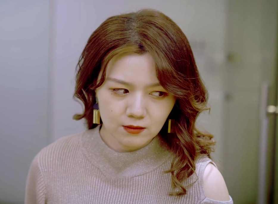  p data-id="ukg9botqrcbd">宋丽,演员,曾出演网络微短剧《 a target=