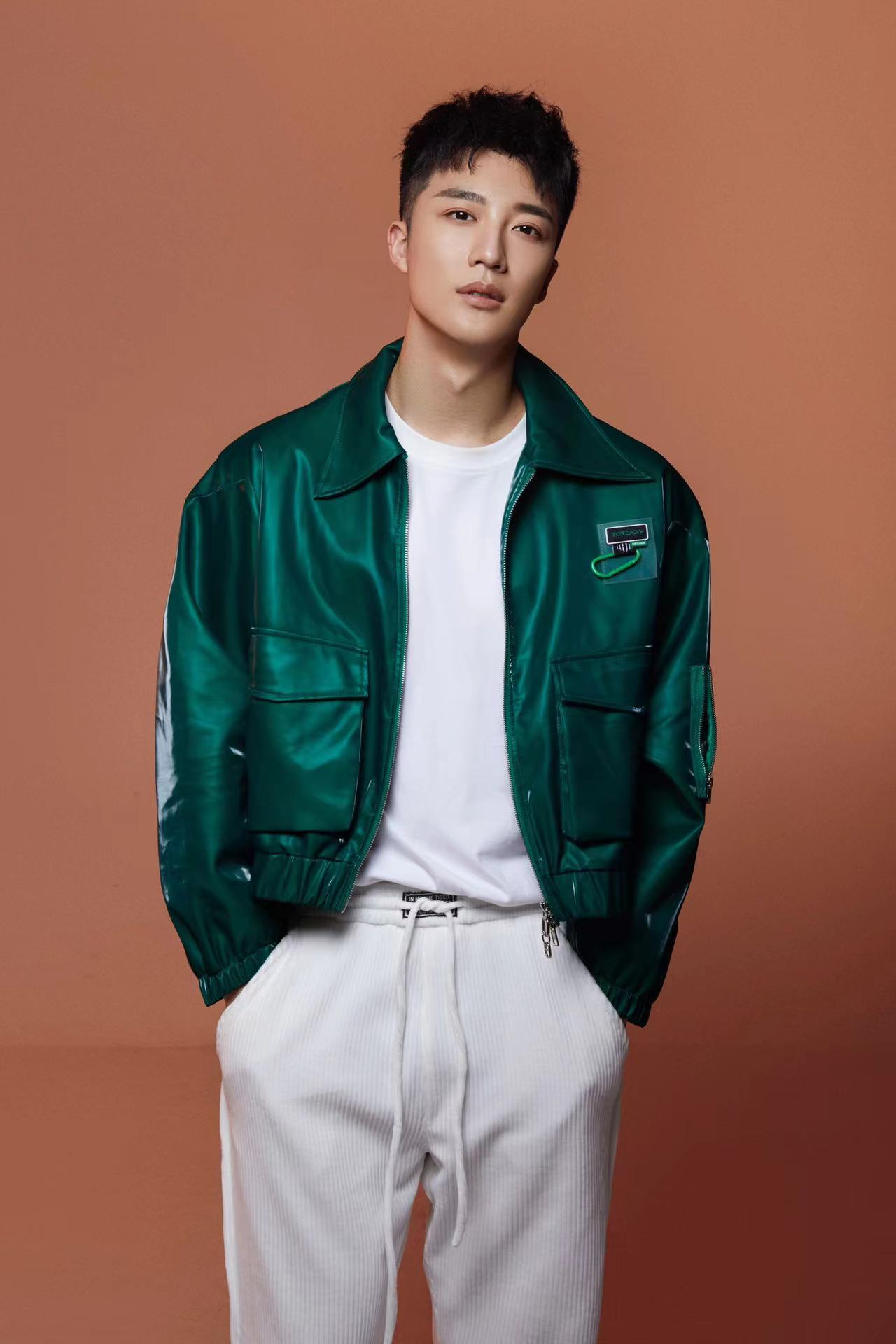 王名扬,曾用名王燕阳,1991年11月22日出生于