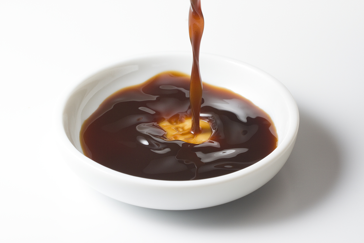  p>辣酱油,一种英国调味品,又称 a target="_blank" href="/item/喼汁