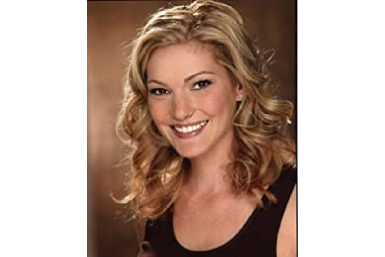 kellyn黄绿色,鲜绿色 网络陈慧琳 凯丽 潘嘉丽 形近词kelly