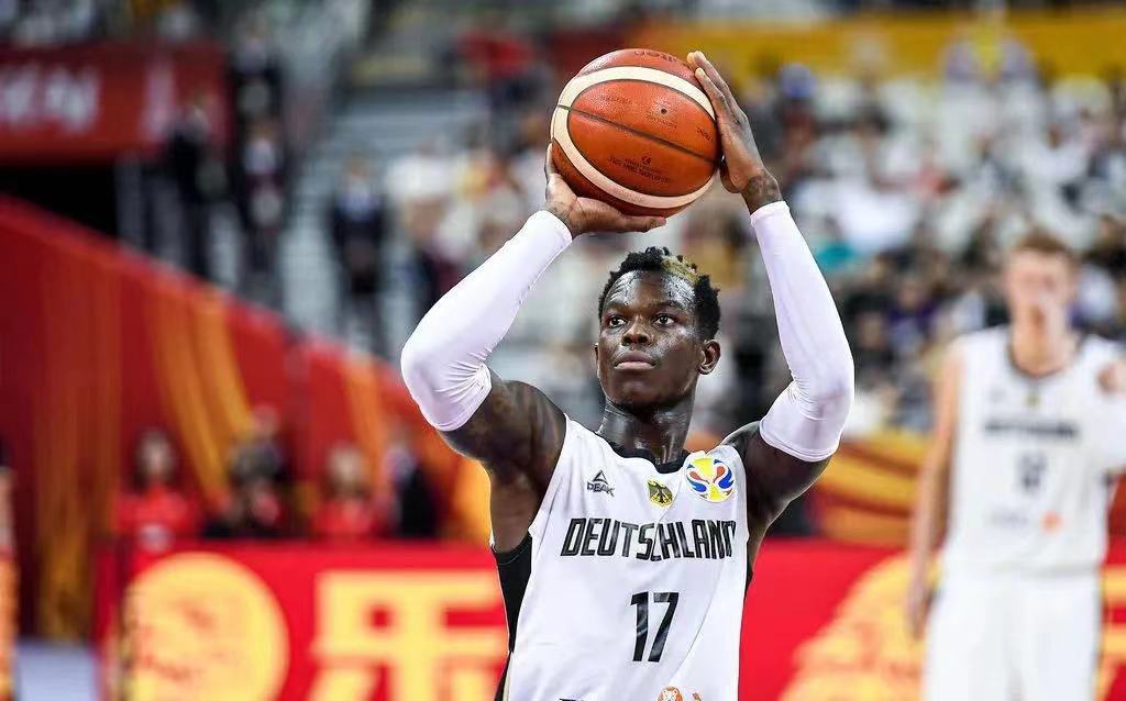 丹尼斯·施罗德