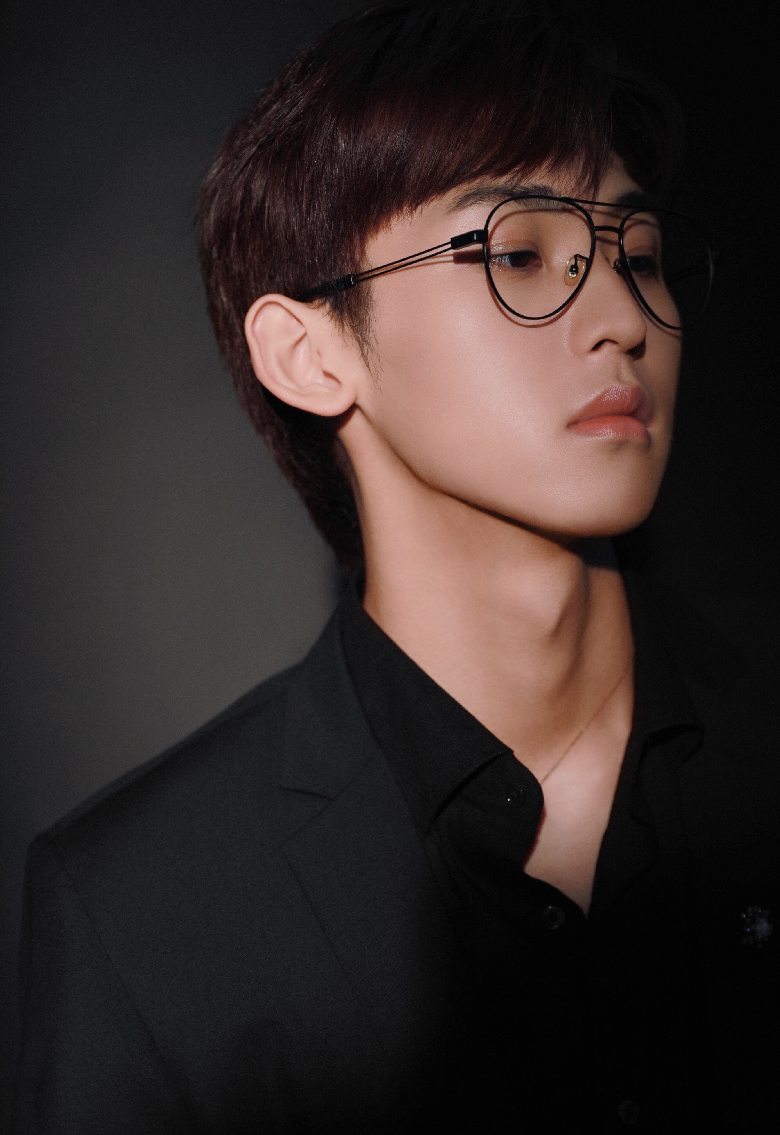  p>唐九洲,1998年2月5日出生于吉林长春,毕业于 a target="_blank"