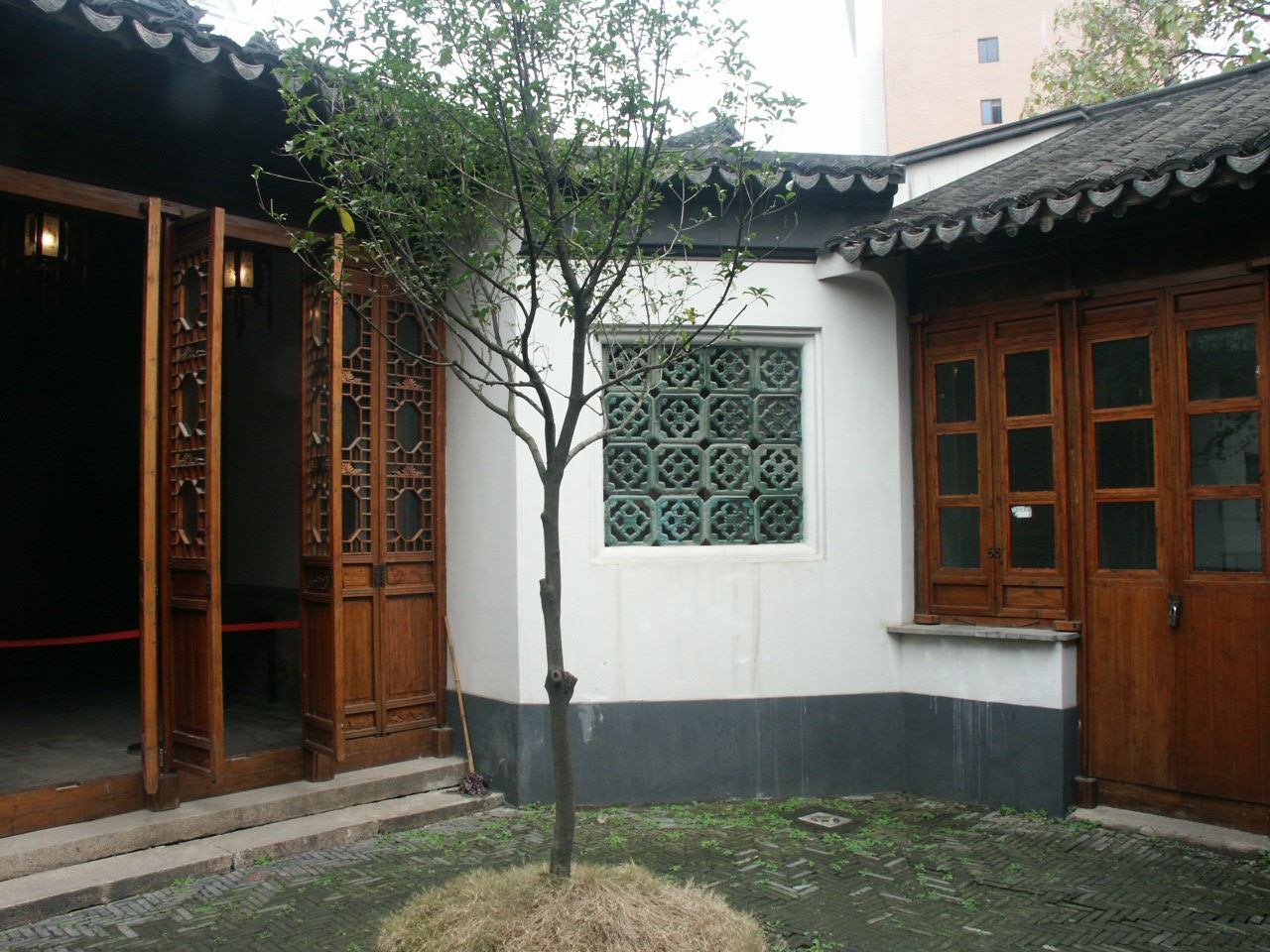  p>钱钟书故居庭院是民国时期的江苏省不可移动文物. /p>