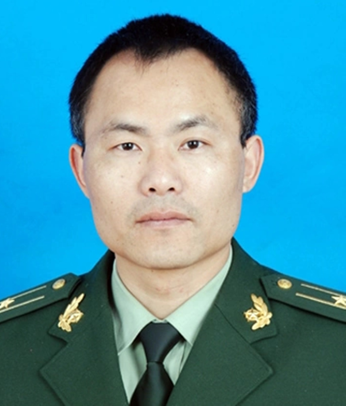  p data-id="gnc14uyzcb">周斌,汉族,江西峡江人.