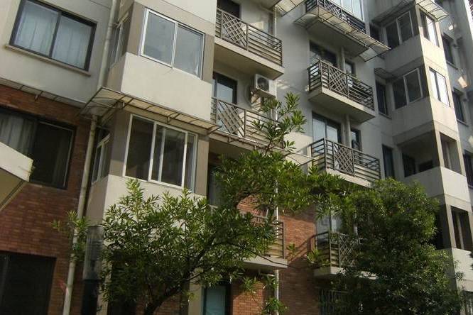  p>闲林山水丹枫苑位于杭州市余杭闲林,由浙江金成房地产开发有限公司