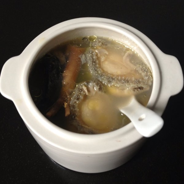 花旗参鲍鱼煲鸡汤