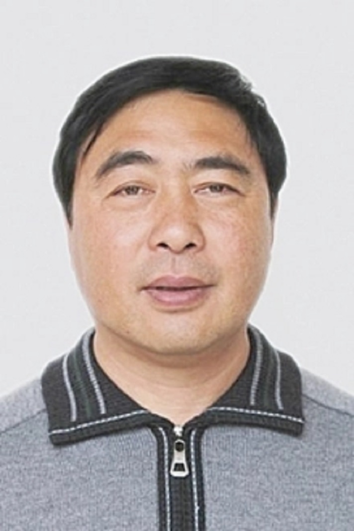  p data-id="gnf8v22mh2">王兆美  男,汉族