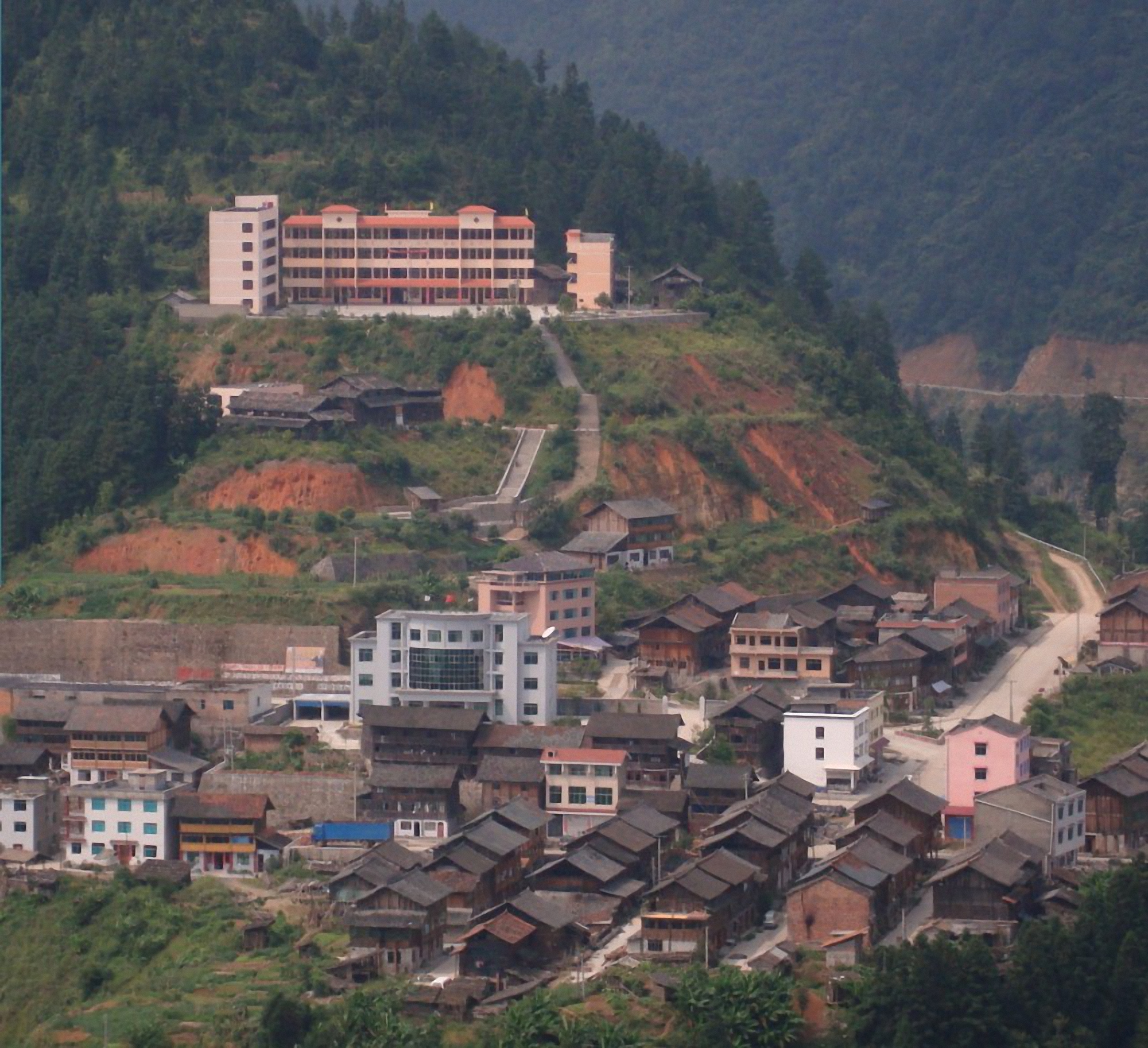 隶属于贵州省黔东南苗族侗族自治州锦屏县,地处 a target="_blank"