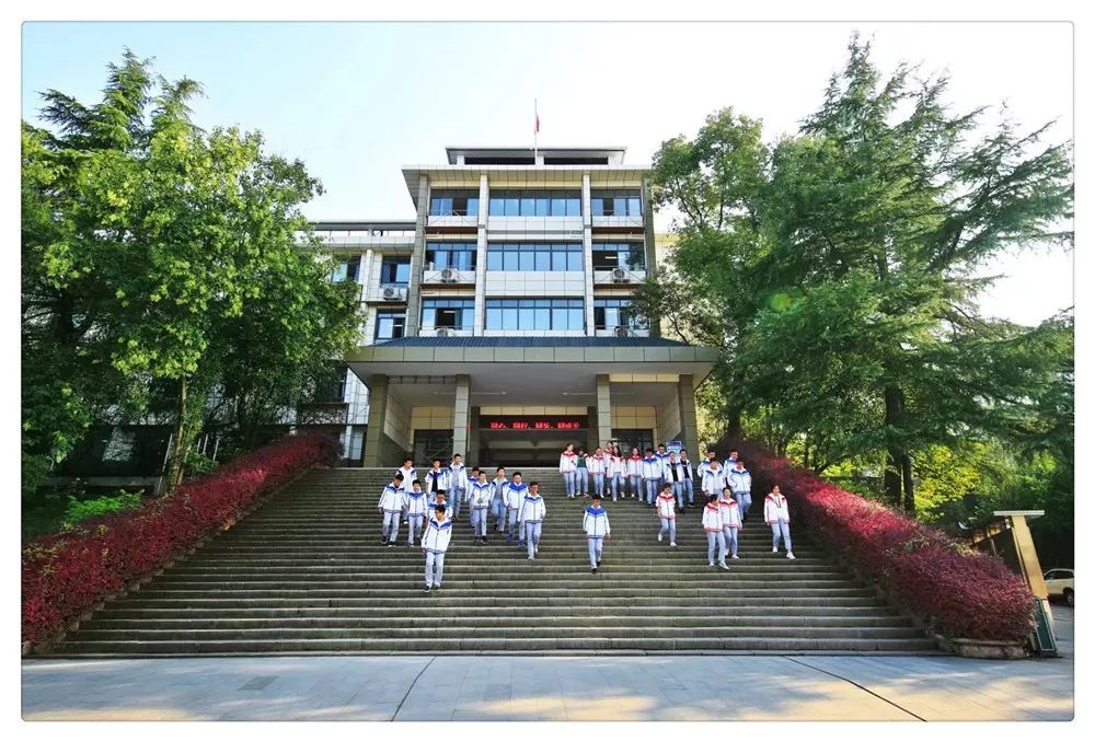  p>四川省达州中学,位于 a href="#" data-lemmaid="951989">达州市 