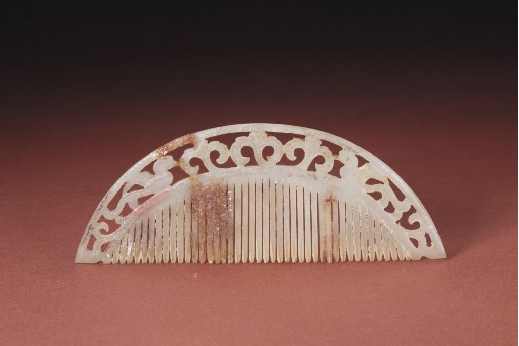 唐玉花鸟纹梳