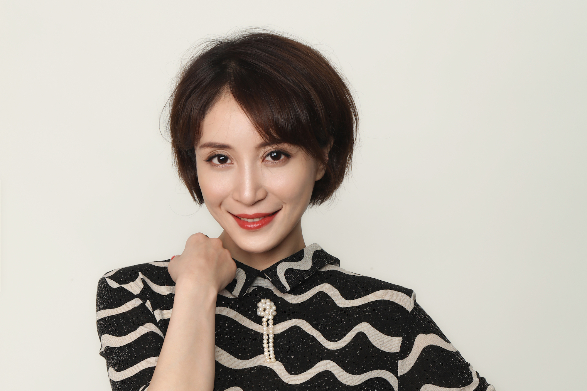  p>李莎,1984年8月4日出生于山东省青岛市,中国内地女演员,毕业于 a