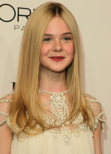  p>艾丽·范宁 (elle fanning),1998年4月9日出生于美国佐治亚州