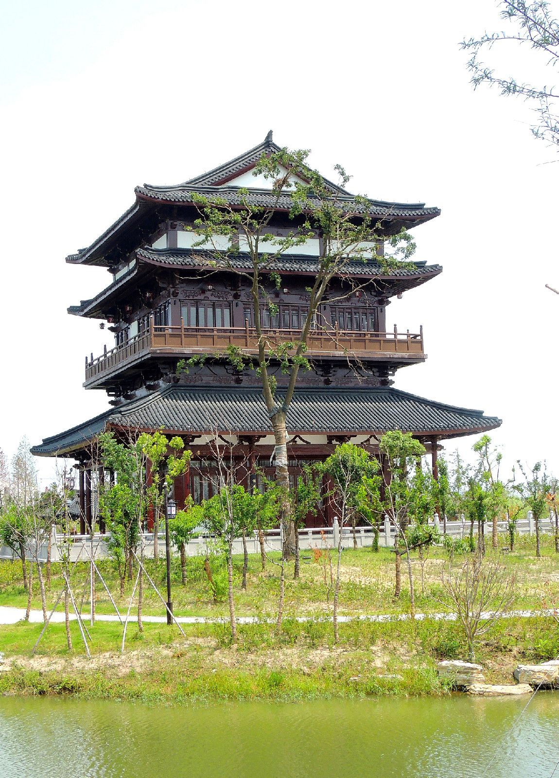  p>西溪圣境是位于东台市的西溪古镇的景区.