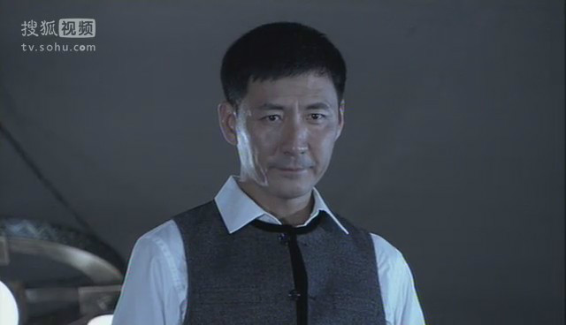  p>燕双鹰是电视剧《英雄》及其衍生作品中的男主角,1918年生, a