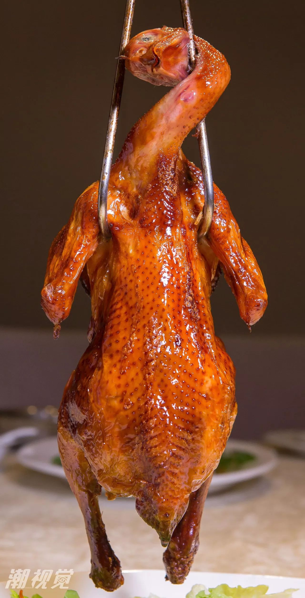  p>吊烧鸡是广东省 a target="_blank" href="/item/广州市/21808"