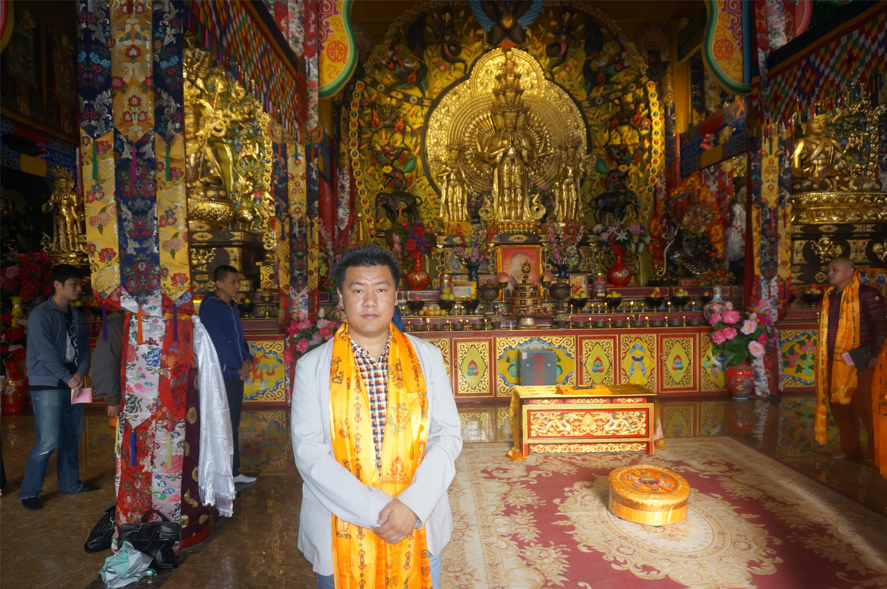  p data-id="gnb4lz1yny">刘津铭,原名刘禹辰,男,汉族.