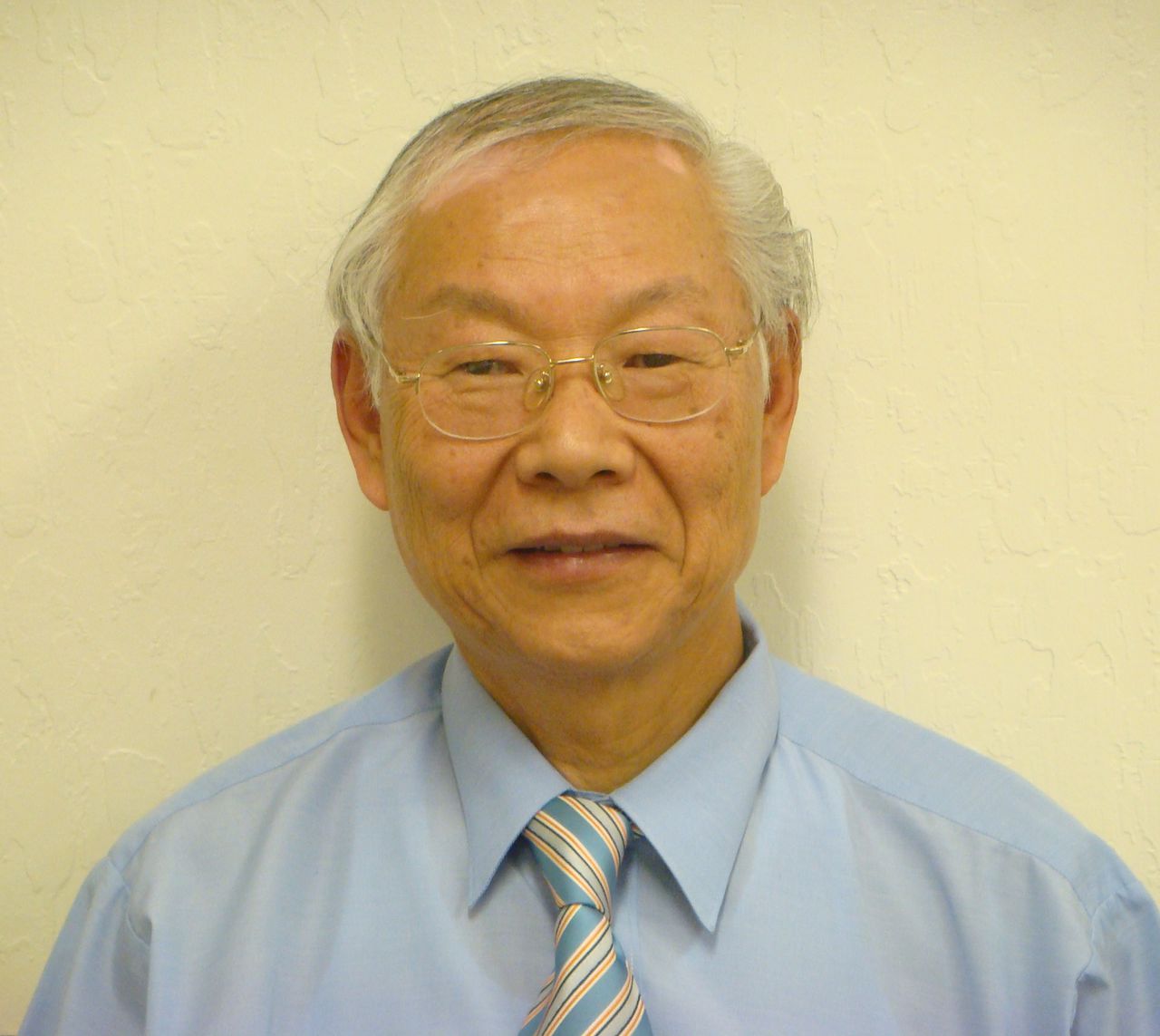  p data-id="gnwguwwm9n">朱明清,男,汉族人,著名中医,朱氏头皮针创始