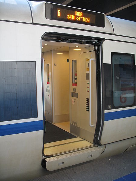  p>和谐号crh1型电力动车组是中国引进改造的客运列