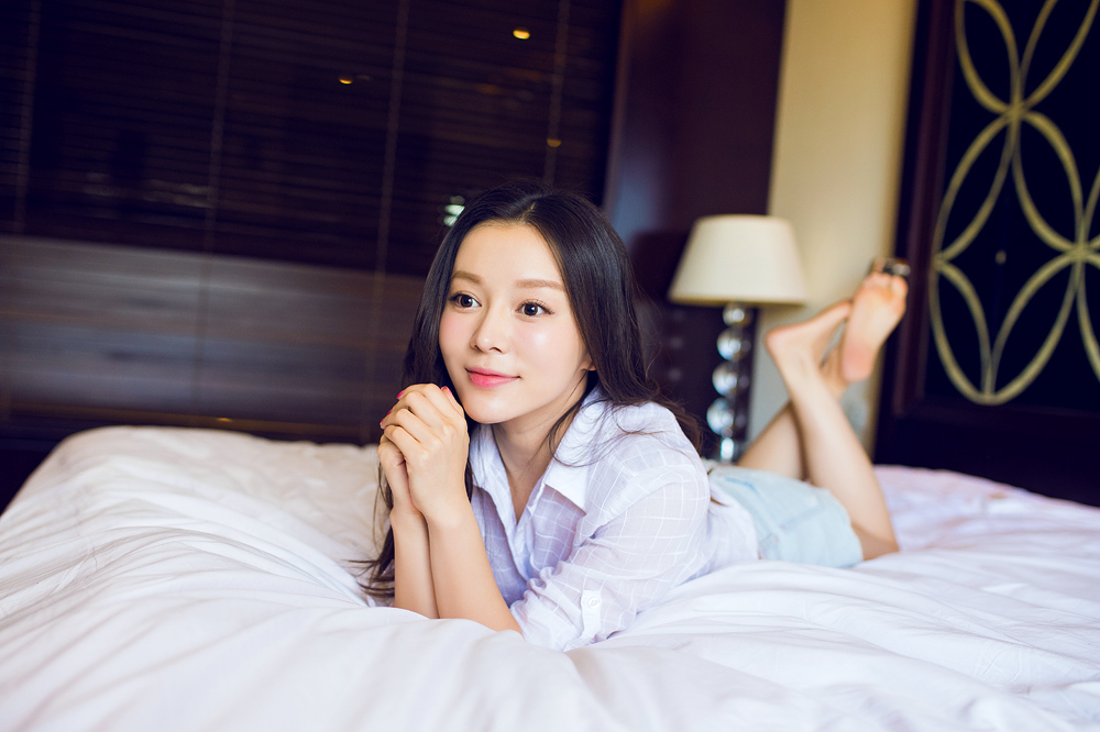  p>王紫依( i>原名王紫伊 /i>),毕业于上海电影学院,中国内地女演员