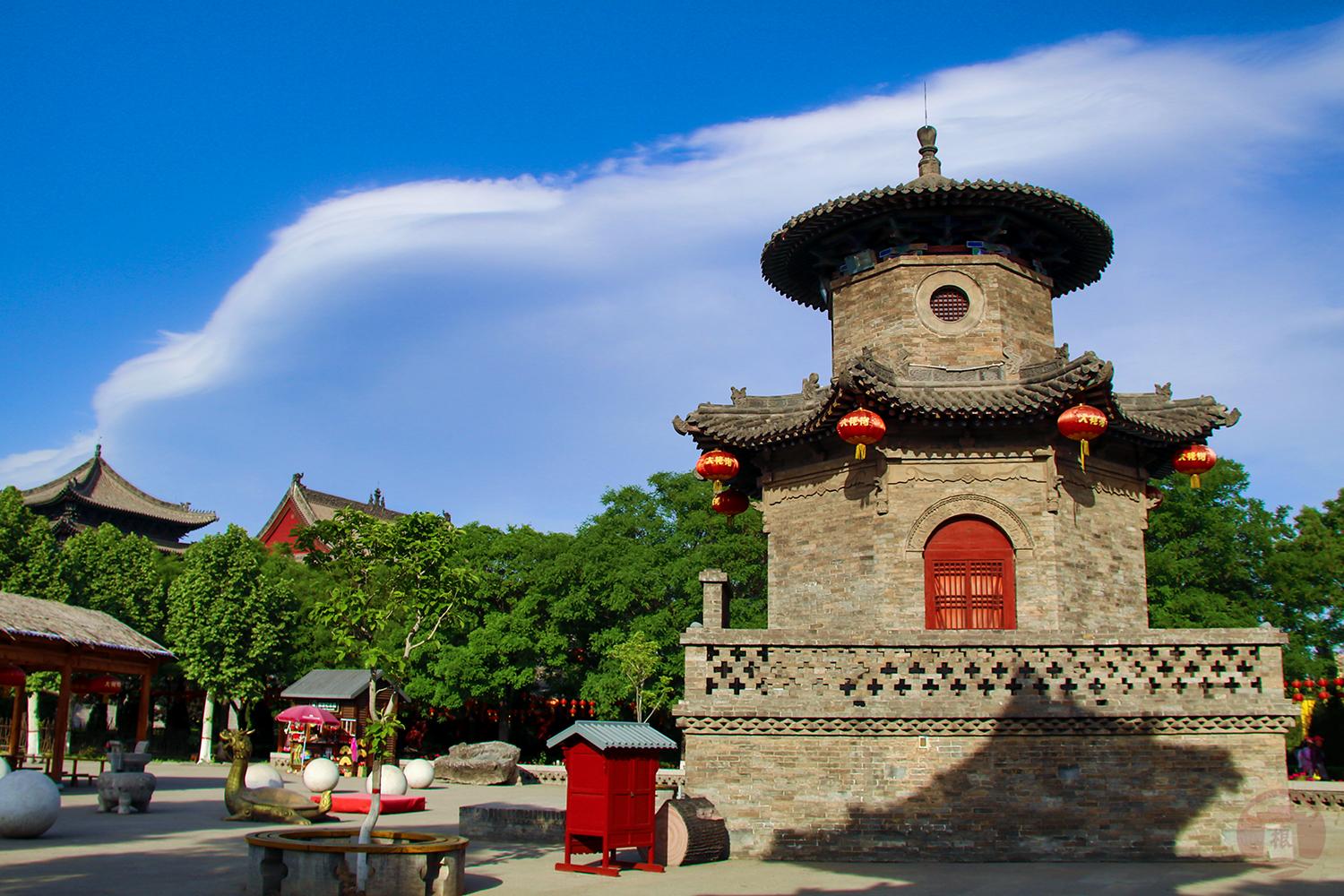  p>魁星楼,又名魁星阁,是为儒士学子心目中主宰文章兴衰的神 a target