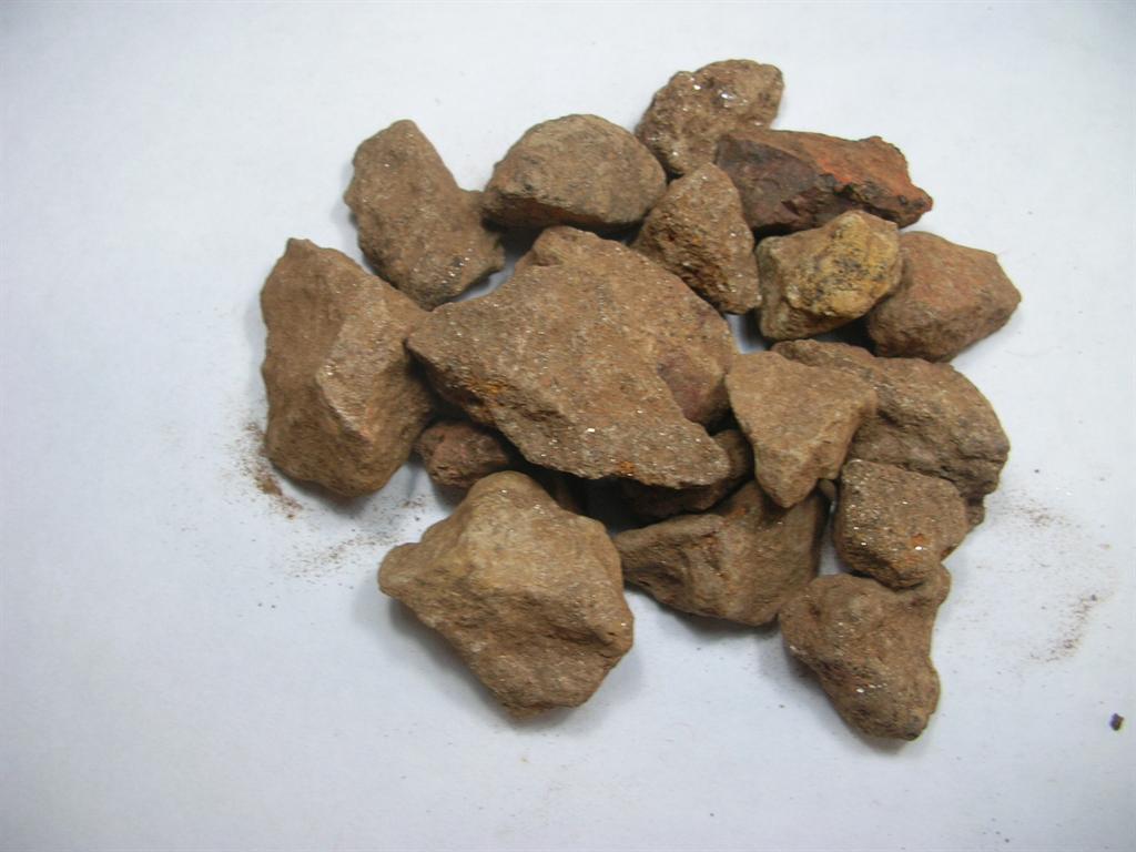  p>镭,镭石是指含有镭元素的天然矿石.