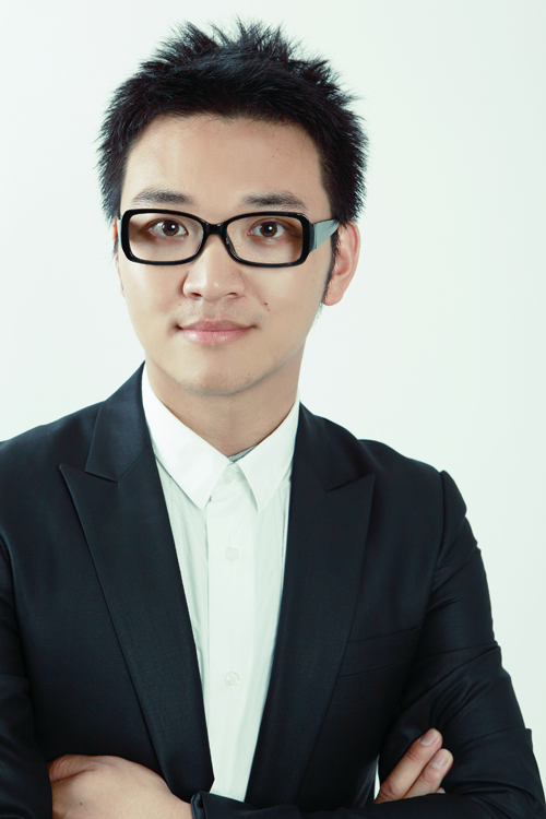 主持人李季将在本节目中尽展自己的幽默与才艺,力求与听众玩成一片,给