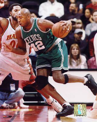  p>文·贝克(vin baker),1971年11月23日出生于美国 a target="_blank